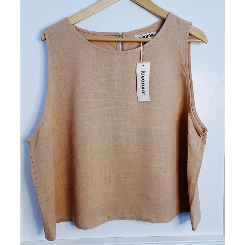 BNWT Beige Luvamia Cropped Sleeveless Top in Size 2XL